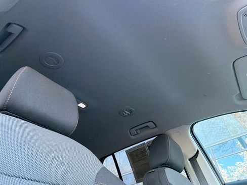 Used 2020 Chevrolet Traverse LS image 22