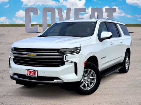 Used 2024 Chevrolet Suburban LT image 1