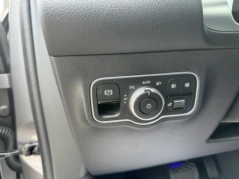 New 2026 Mercedes-Benz GLB 250 4MATIC image 14