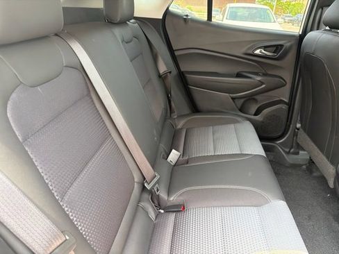 Used 2024 Chevrolet Trax LT FWD image 25
