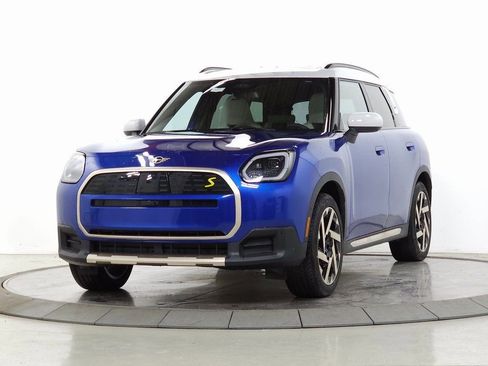 New 2025 MINI Cooper Countryman SE image 3
