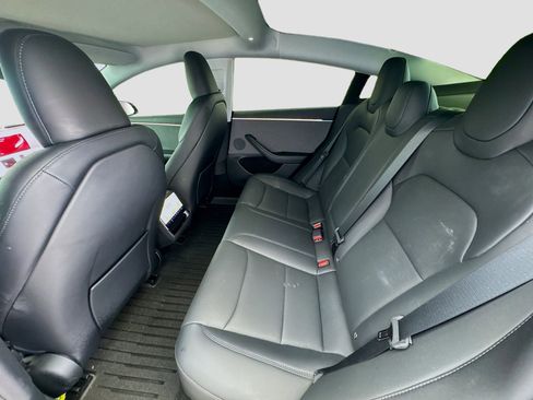 Used 2025 Tesla Model 3 Long Range RWD image 15