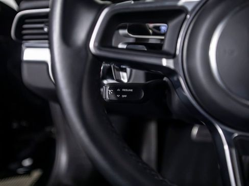 Used 2018 Porsche 911 Carrera S image 39