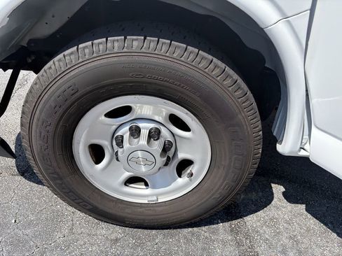 Used 2020 Chevrolet Express 2500 w/ Driver Convenience Package image 14