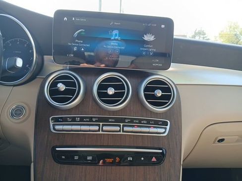 Used 2021 Mercedes-Benz GLC 300 GLC 300 image 17