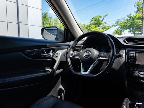 Used 2018 Nissan Rogue SL AWD/4WD image 11