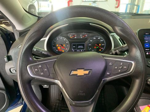 Used 2019 Chevrolet Malibu LS FWD image 16