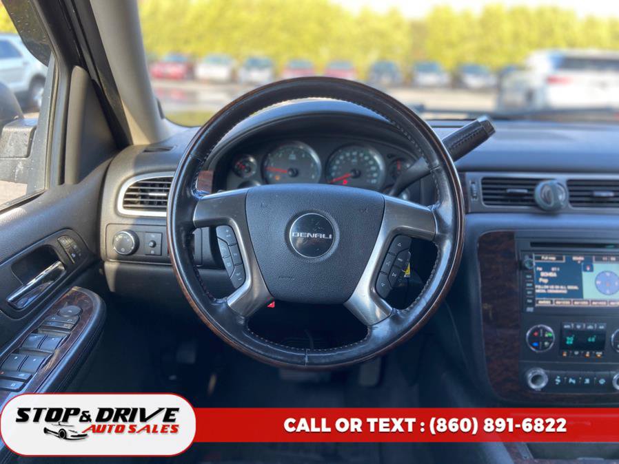 Used 2007 GMC Yukon Denali AWD/4WD image 13