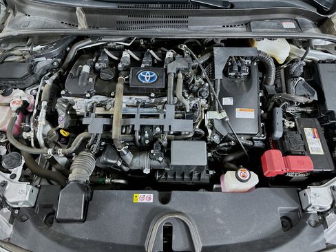 Used 2021 Toyota Corolla LE w/ Carpet Mat Package (TMS) FWD image 30