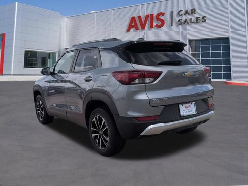 Used 2025 Chevrolet TrailBlazer LT AWD/4WD image 9