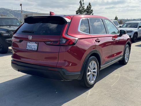 Used 2025 Honda CR-V EX image 6