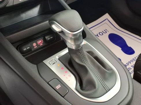 Used 2020 Kia Forte LXS FWD image 22
