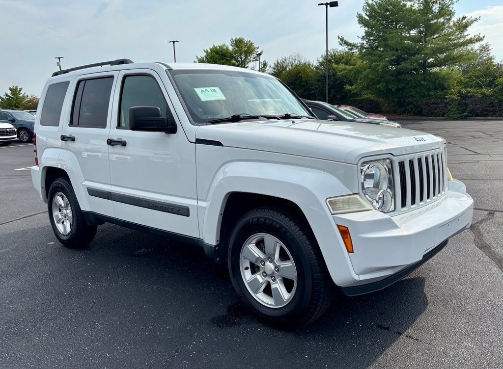 Used 2011 Jeep Liberty Sport w/ Popular Equipment Group AWD/4WD image 9
