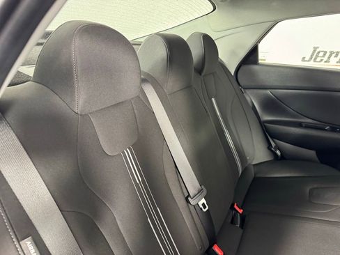 Used 2024 Hyundai Elantra SEL image 27