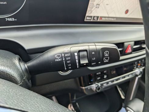 Certified 2025 Kia Seltos EX FWD image 32