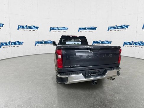 Used 2024 Chevrolet Silverado 2500 LT AWD/4WD image 8