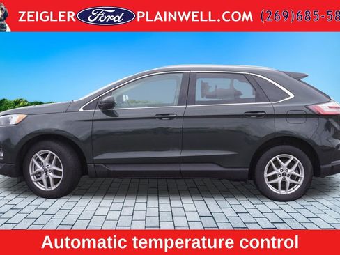 Used 2024 Ford Edge SEL w/ Convenience Package AWD/4WD image 3