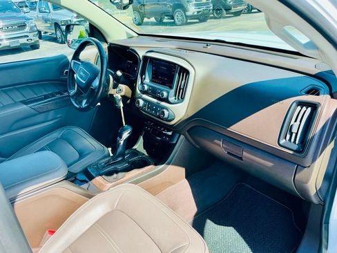 Used 2022 GMC Canyon Denali AWD/4WD image 27