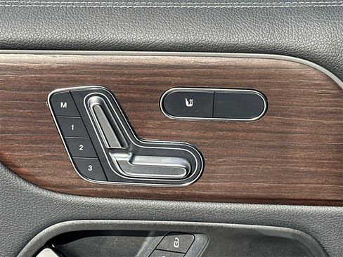 Certified 2024 Mercedes-Benz EQB 300 4MATIC image 11