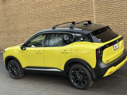New 2026 Nissan Kicks SR w/ Cold Weather Package AWD/4WD image 39