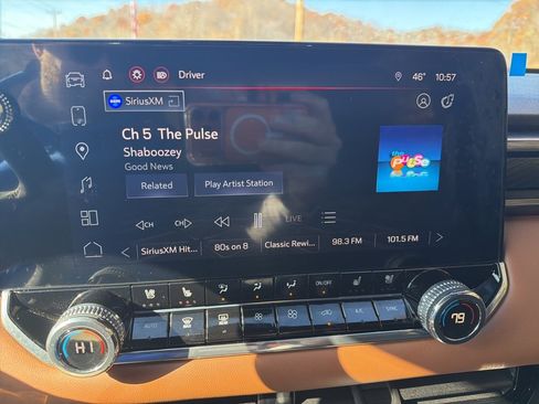 Used 2024 GMC Canyon AT4 w/ AT4 Premium Package image 18