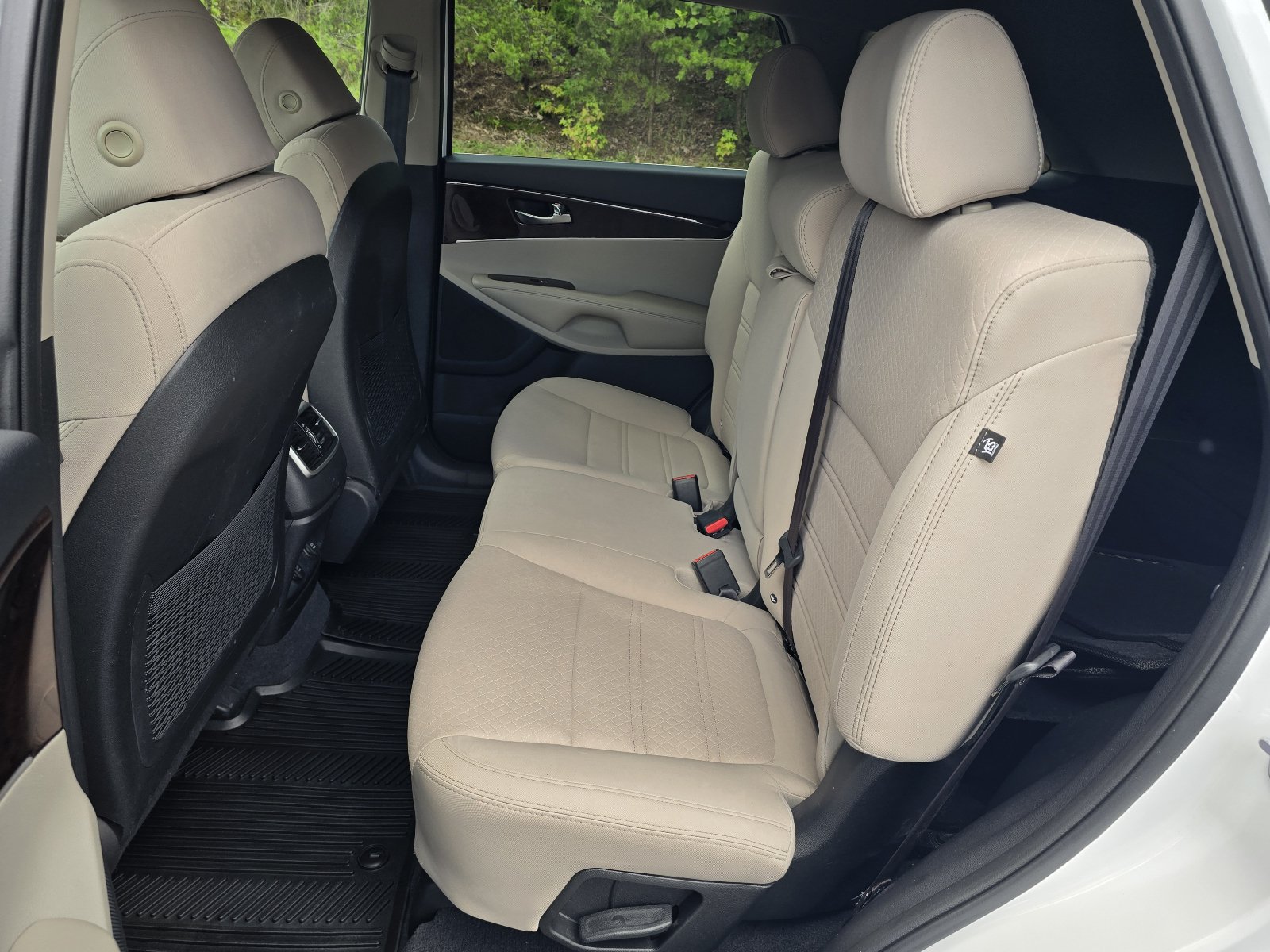 Used 2017 Kia Sorento w/ LX Convenience Package AWD/4WD image 10