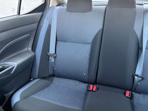 Used 2025 Nissan Versa SV image 35