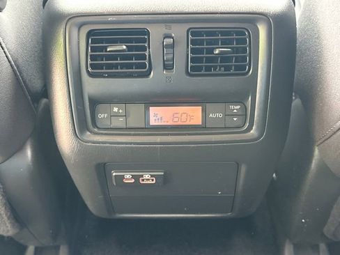 Used 2019 Nissan Pathfinder S AWD/4WD image 22