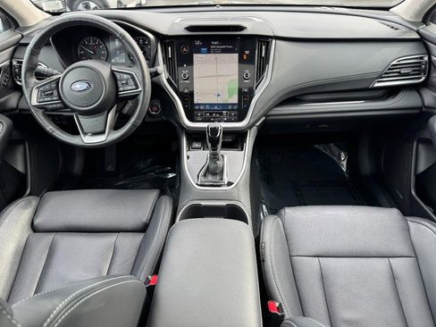 Used 2025 Subaru Outback Limited image 12