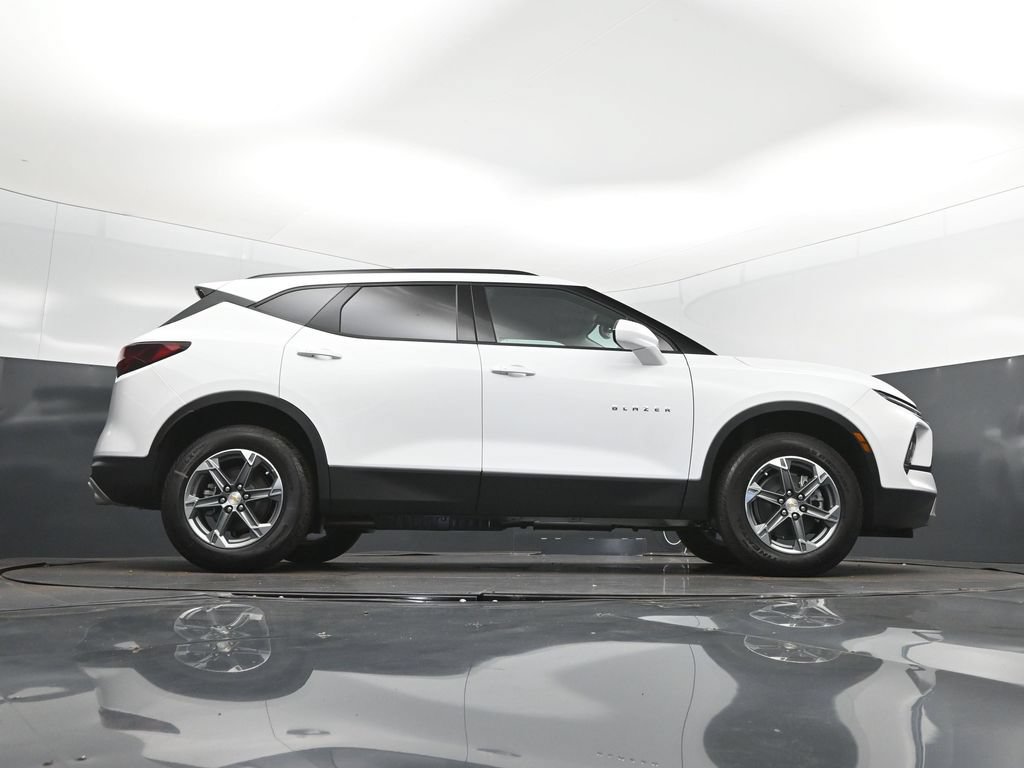 New 2026 Chevrolet Blazer LT w/ Convenience Package FWD image 43