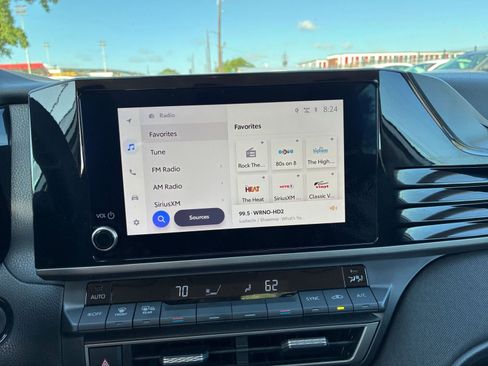 Used 2025 Toyota Camry LE FWD image 16