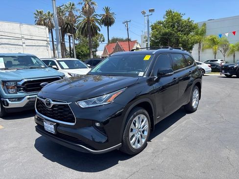 Used 2026 Toyota Highlander Limited AWD/4WD image 8