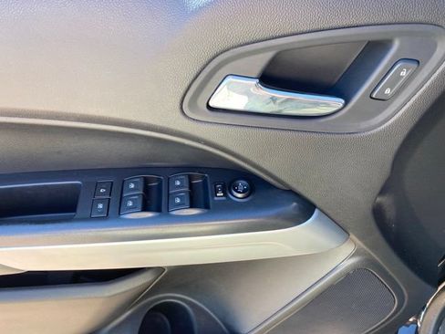 Used 2018 Chevrolet Colorado LT AWD/4WD image 14