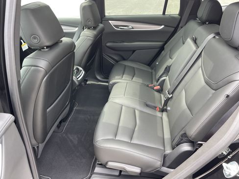 New 2025 Cadillac XT6 Luxury image 15