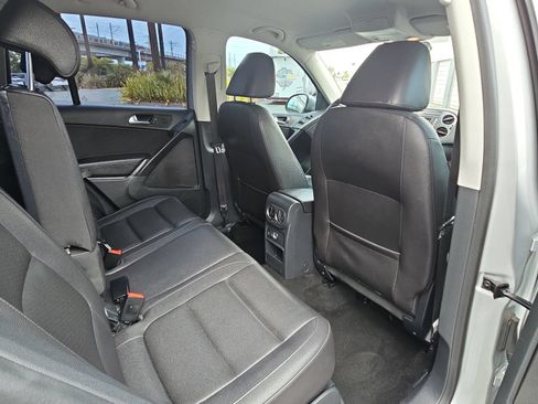 Used 2016 Volkswagen Tiguan S FWD image 11