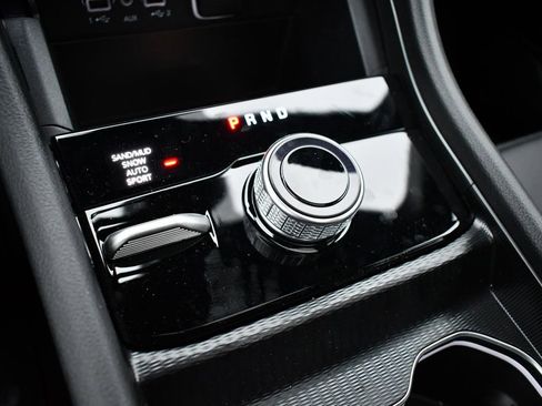 New 2025 Jeep Grand Cherokee L Limited AWD/4WD image 18
