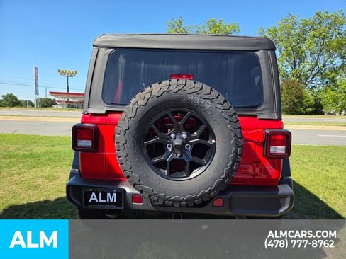 Used 2026 Jeep Wrangler Unlimited Sport AWD/4WD image 9
