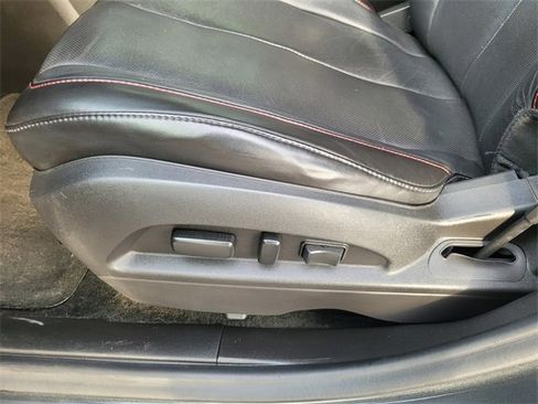 Used 2017 GMC Terrain SLT image 17