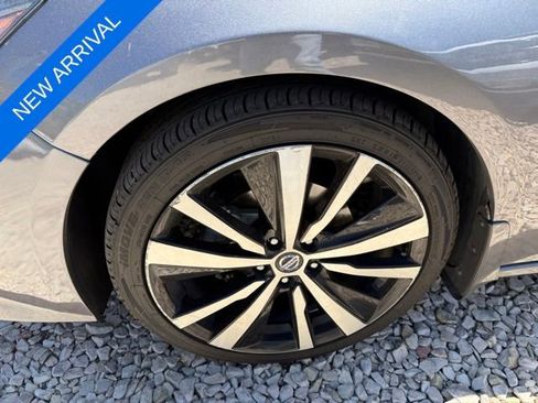 Used 2022 Nissan Altima 2.5 SR FWD image 8
