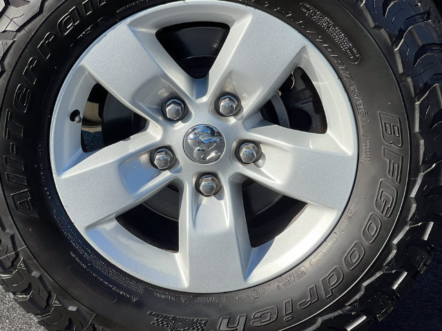 Used 2020 RAM 1500 Tradesman w/ Chrome Appearance Group AWD/4WD image 6