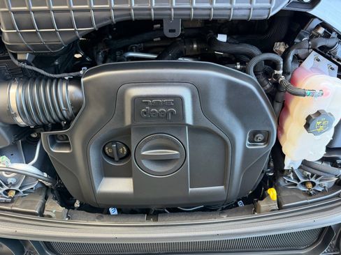 Used 2023 Jeep Grand Cherokee Overland w/ Adv Protech Group III image 25