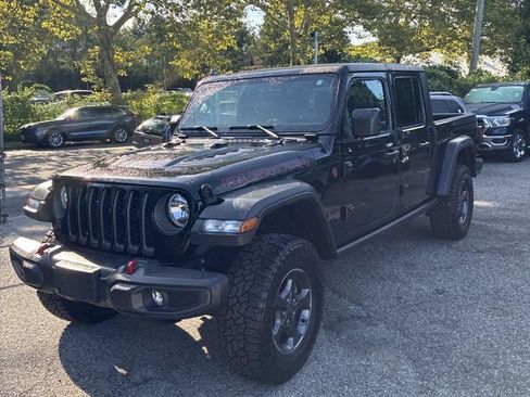 Used 2023 Jeep Gladiator Rubicon w/ Cold Weather Group AWD/4WD image 3
