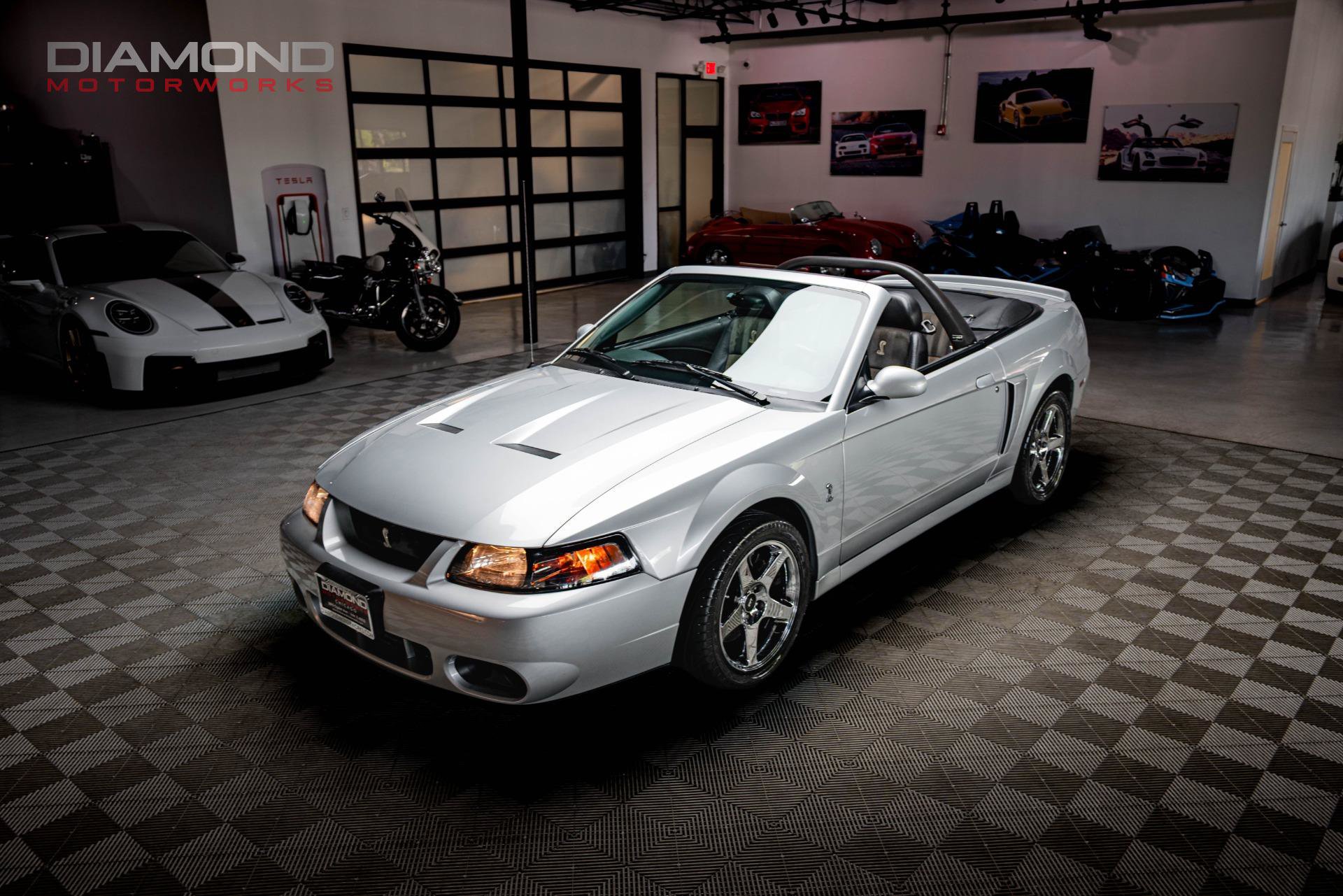 Used 2004 Ford Mustang Cobra RWD image 3
