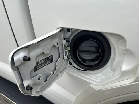 Certified 2023 Nissan Titan Platinum Reserve w/ Off Road Protection Package image 33