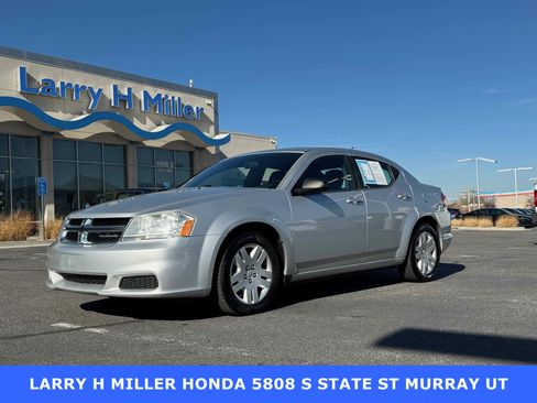 Used 2012 Dodge Avenger SE image 1