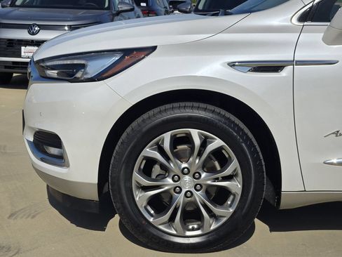 Used 2019 Buick Enclave Avenir w/ Avenir Technology Package FWD image 6