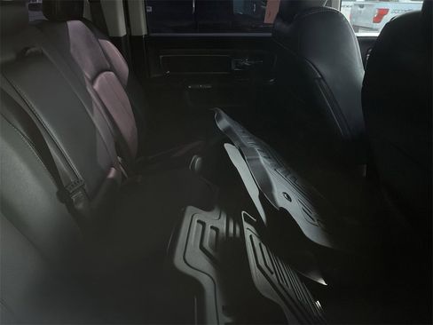 Used 2018 RAM 3500 Laramie image 11