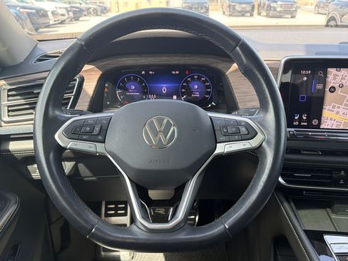 Used 2024 Volkswagen Atlas SEL Premium R-Line AWD/4WD image 29