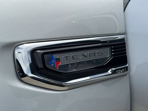 Used 2022 GMC Sierra 1500 SLT AWD/4WD image 9
