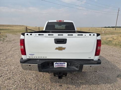 Used 2011 Chevrolet Silverado 2500 LT AWD/4WD image 4